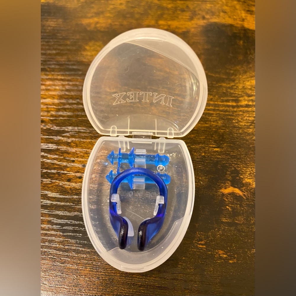 Swimming nose clip and earplug set. NWOT